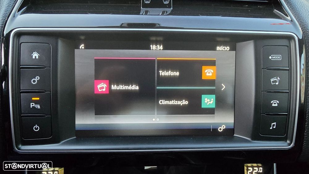 Jaguar XE 2.0 D R-Sport - 24