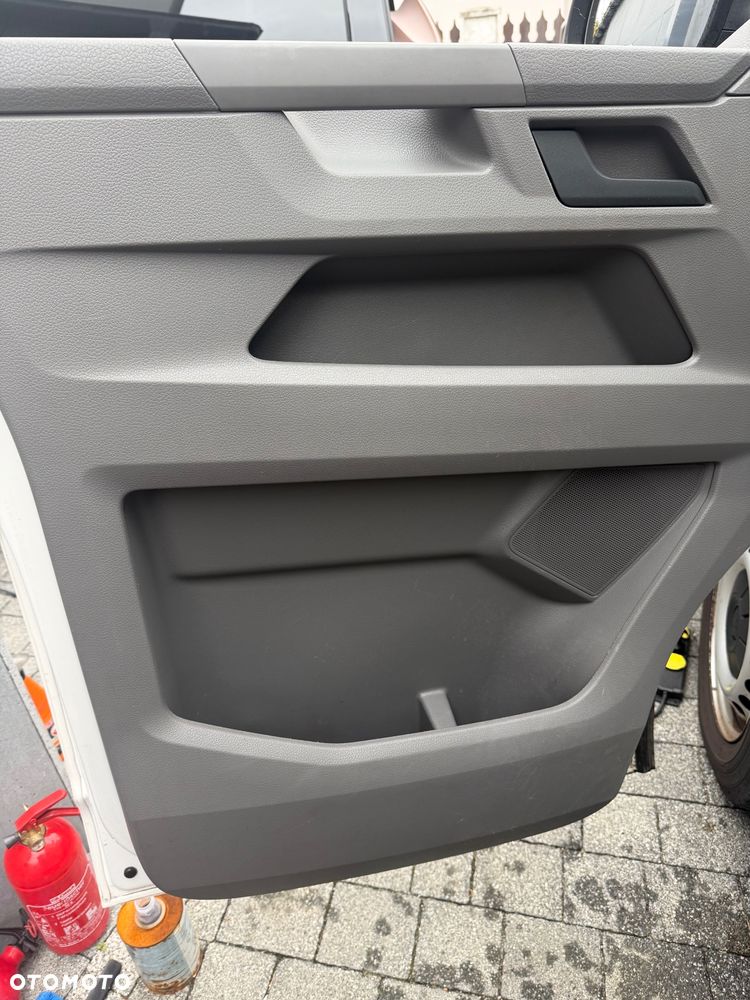 Volkswagen Transporter - 17