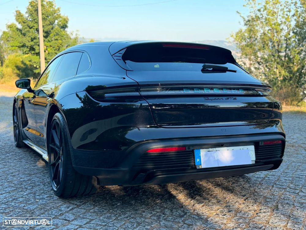 Porsche Taycan Sport Turismo GTS - 17