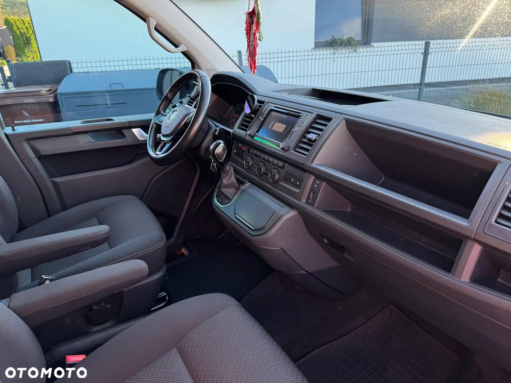 Volkswagen Multivan - 19