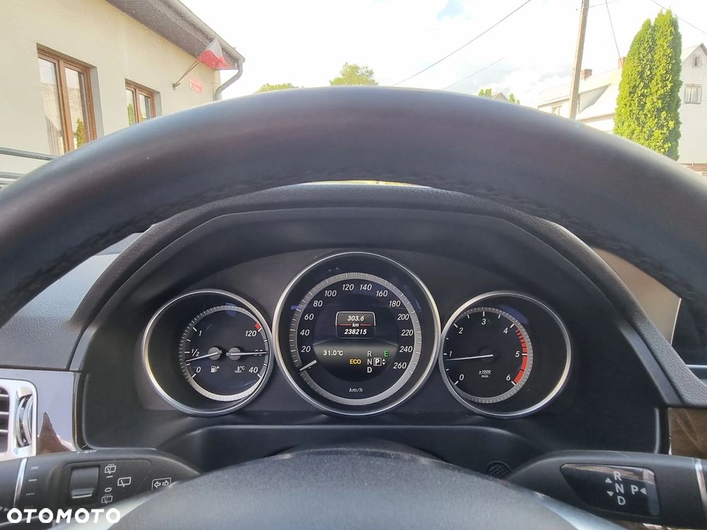 Mercedes-Benz Klasa E 200 CDI 7G-TRONIC - 34