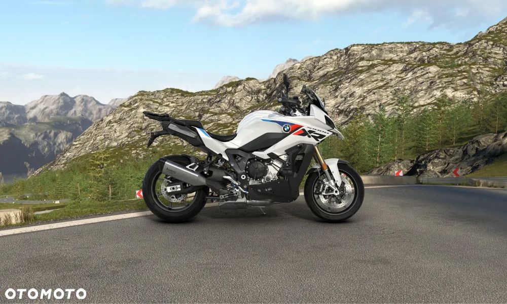 BMW XR - 8
