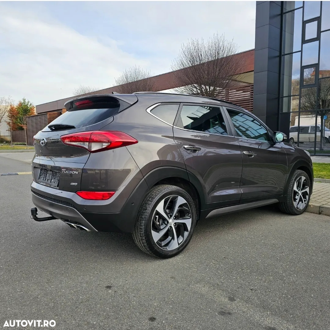 Hyundai Tucson 2.0 CRDI 4WD 8AT Luxury - 7