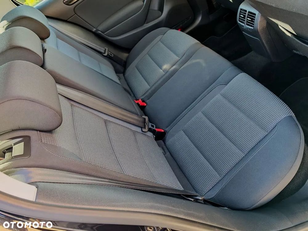 Volkswagen Golf 2.0 TDI SCR Comfortline - 20