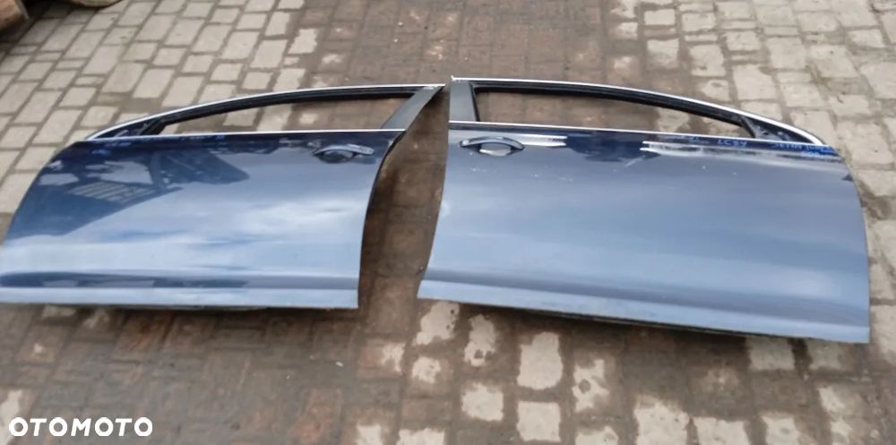 DRZWI VW GOLF V 5/6 KOMBI PRZEDNIE PRAWE - 1