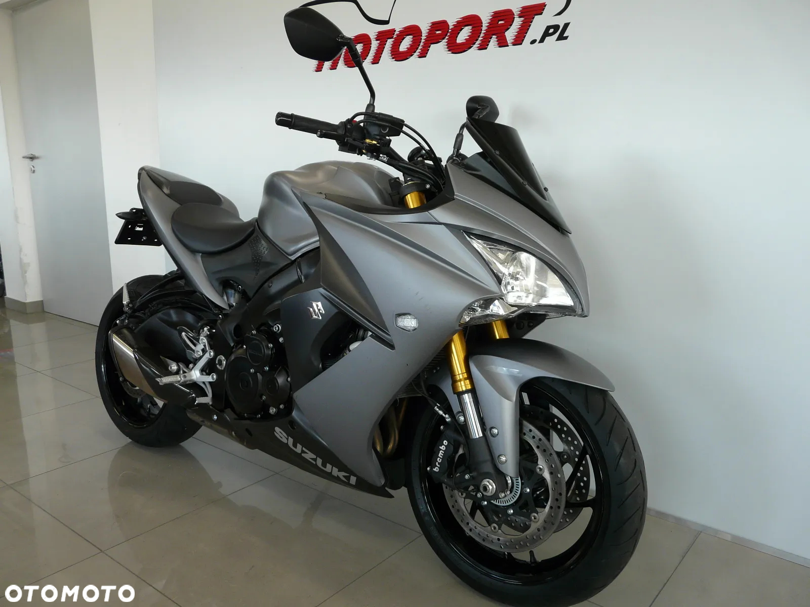 Suzuki GSX 1000 - 18