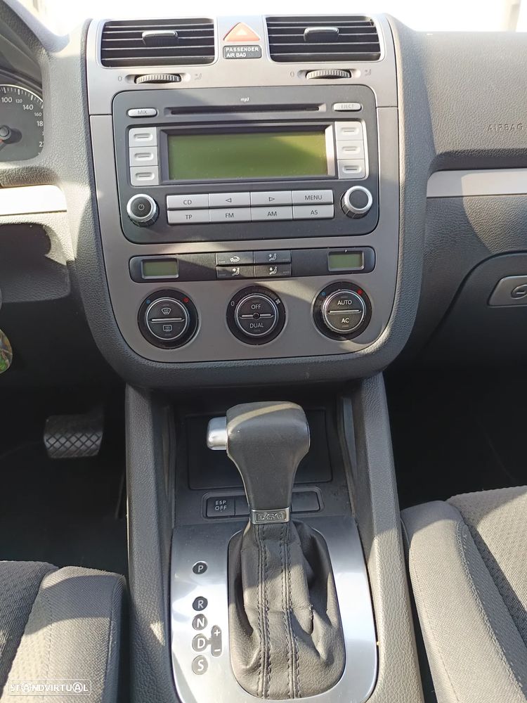 VW Golf 1.9 TDi Confortline DSG 7V - 33