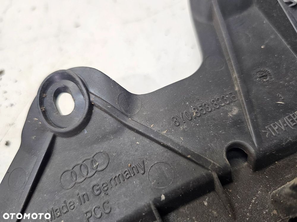 CHLAPACZ SPOJLERA LEWY TYŁ AUDI A3 8Y 8Y0853833B - 4