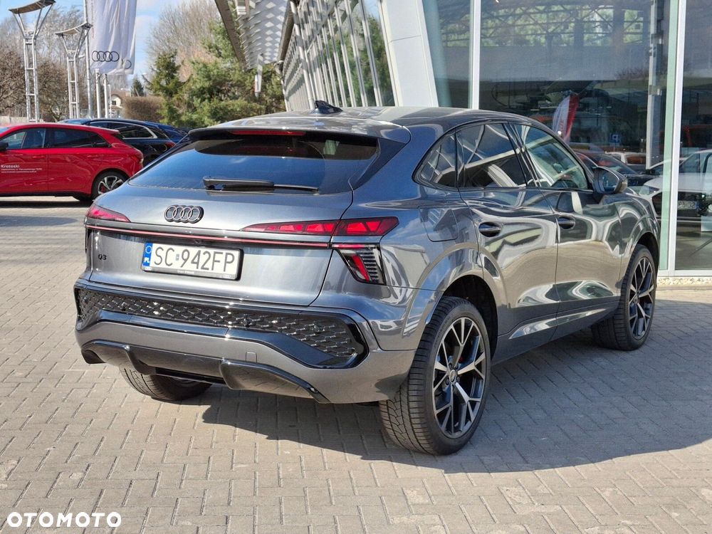 Audi Q3 Sportback - 8