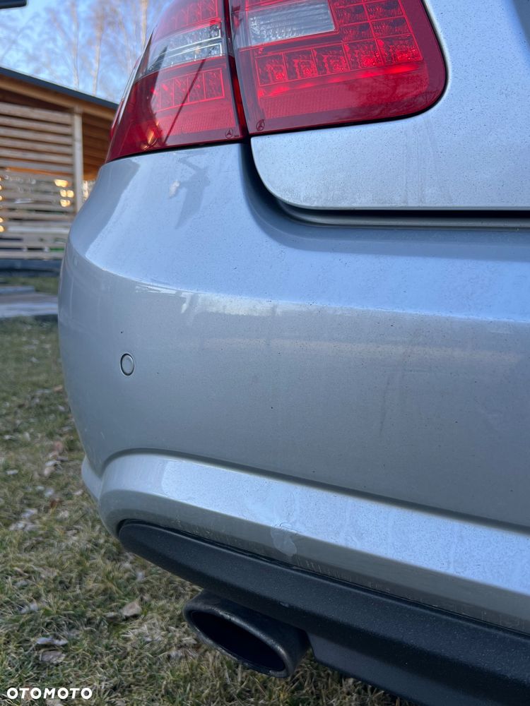 Mercedes-Benz Klasa E 350 CDI DPF BlueEFFICIENCY 7G-TRONIC Avantgarde - 27