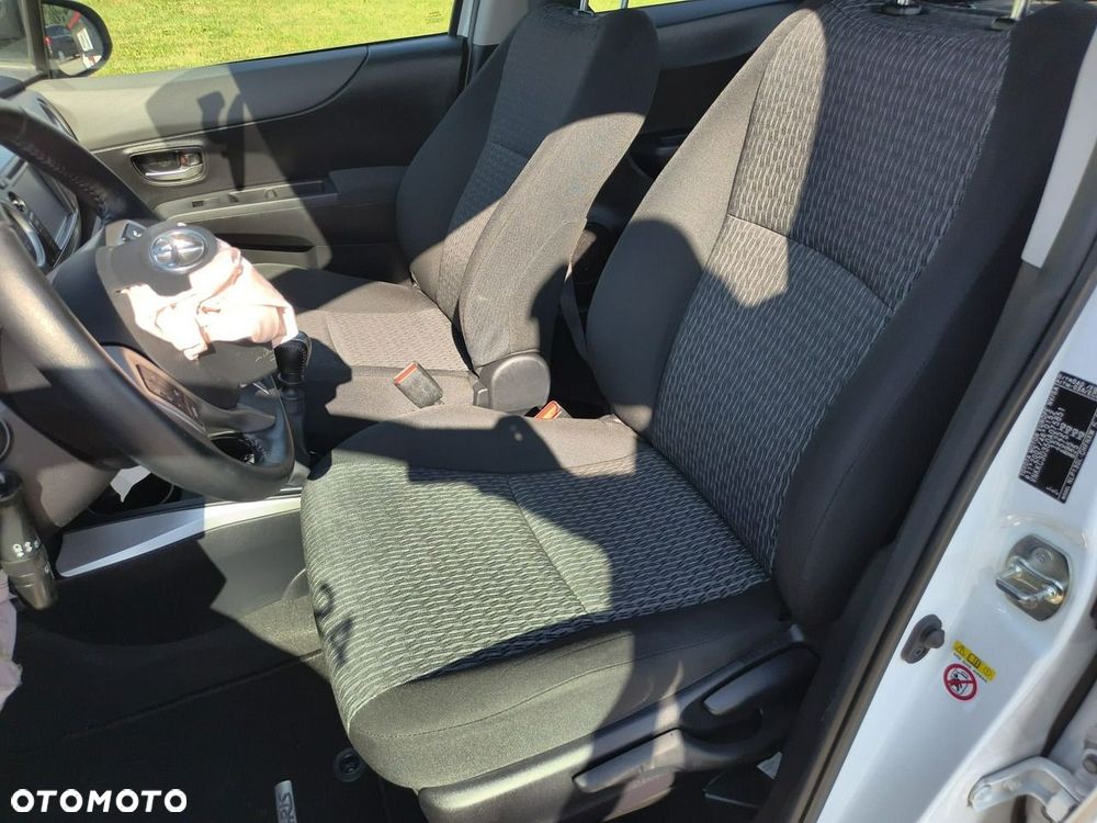 Toyota Yaris - 8