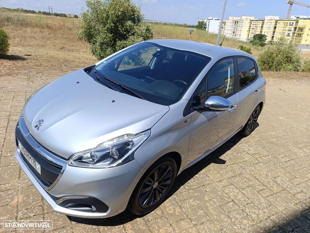 Peugeot 208 1.2 PureTech Style - 4