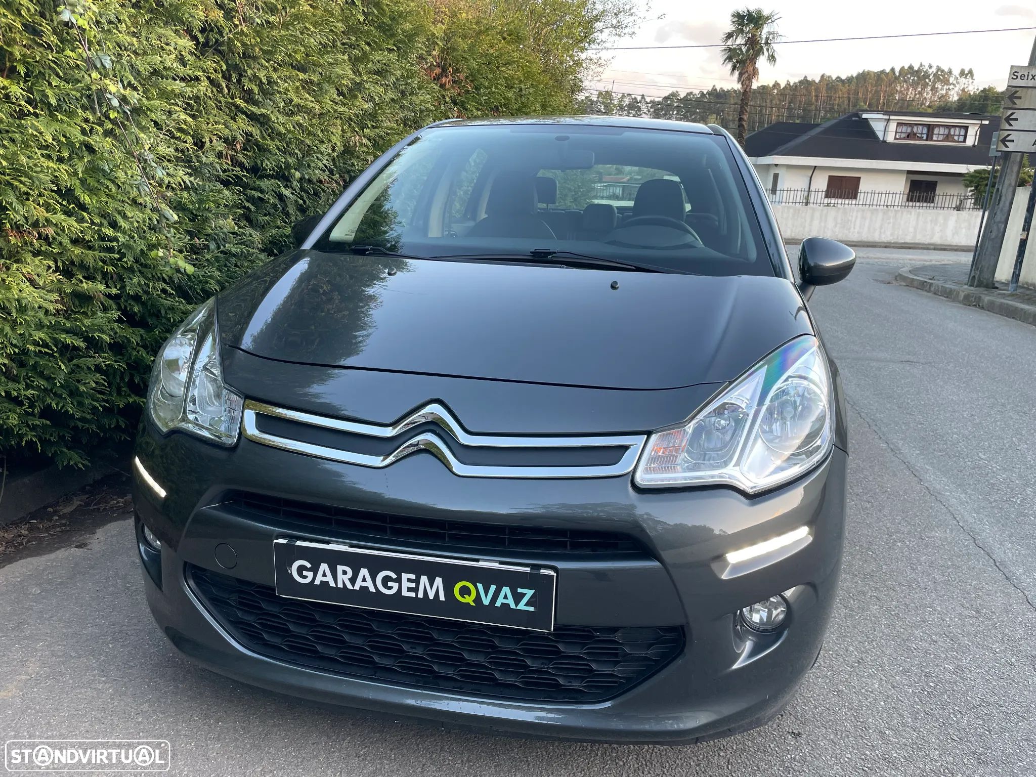 Citroën C3 1.6 BlueHDi Exclusive - 1