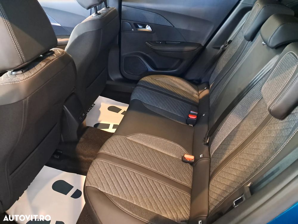 Peugeot 2008 Hybrid 145 e-DSC Allure - 22