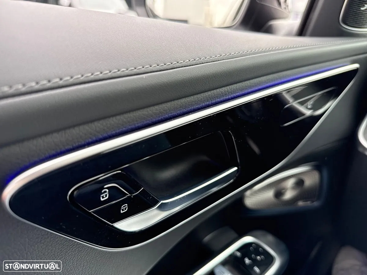 Mercedes-Benz C 300 d AMG Line - 24