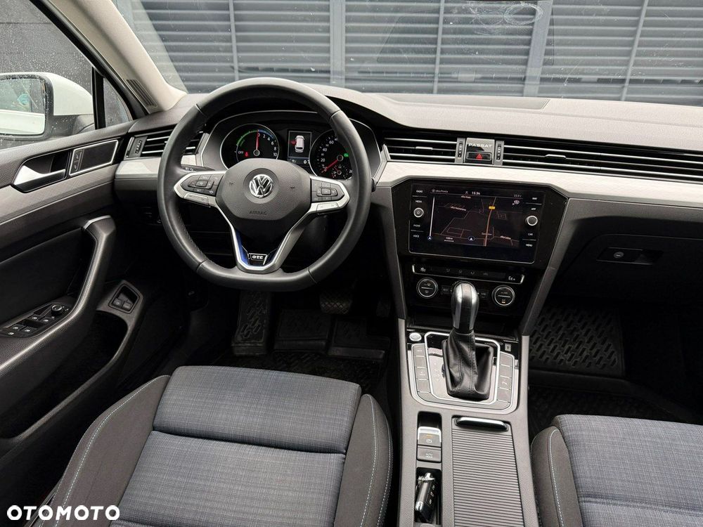 Volkswagen Passat - 7