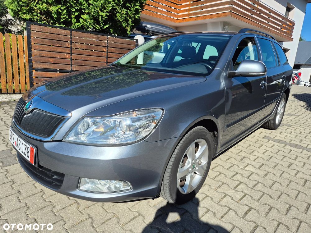 Skoda Octavia Combi 2.0 TDI Elegance - 2