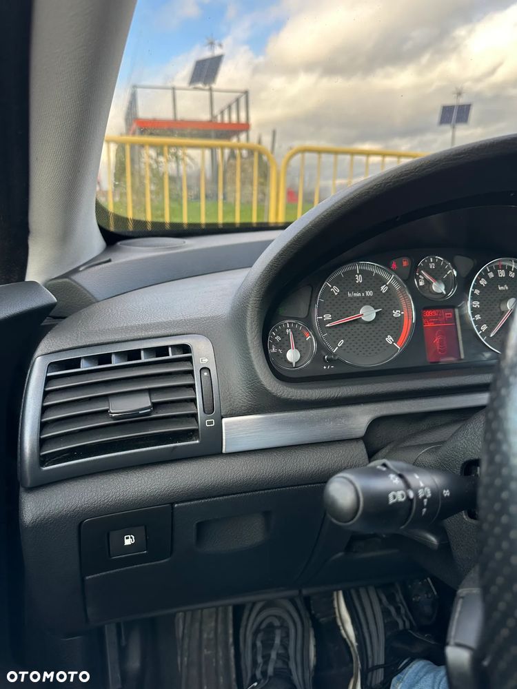 Peugeot 407 2.7HDi V6 Sport - 34