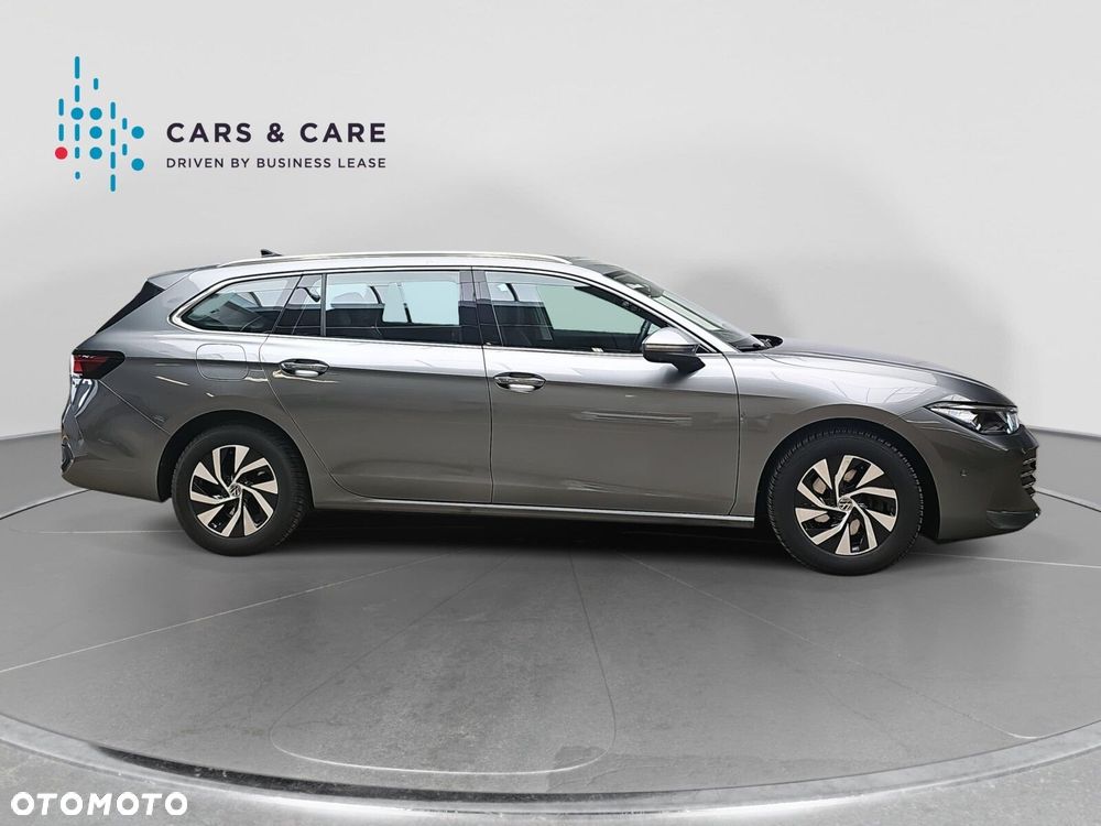Volkswagen Passat - 21