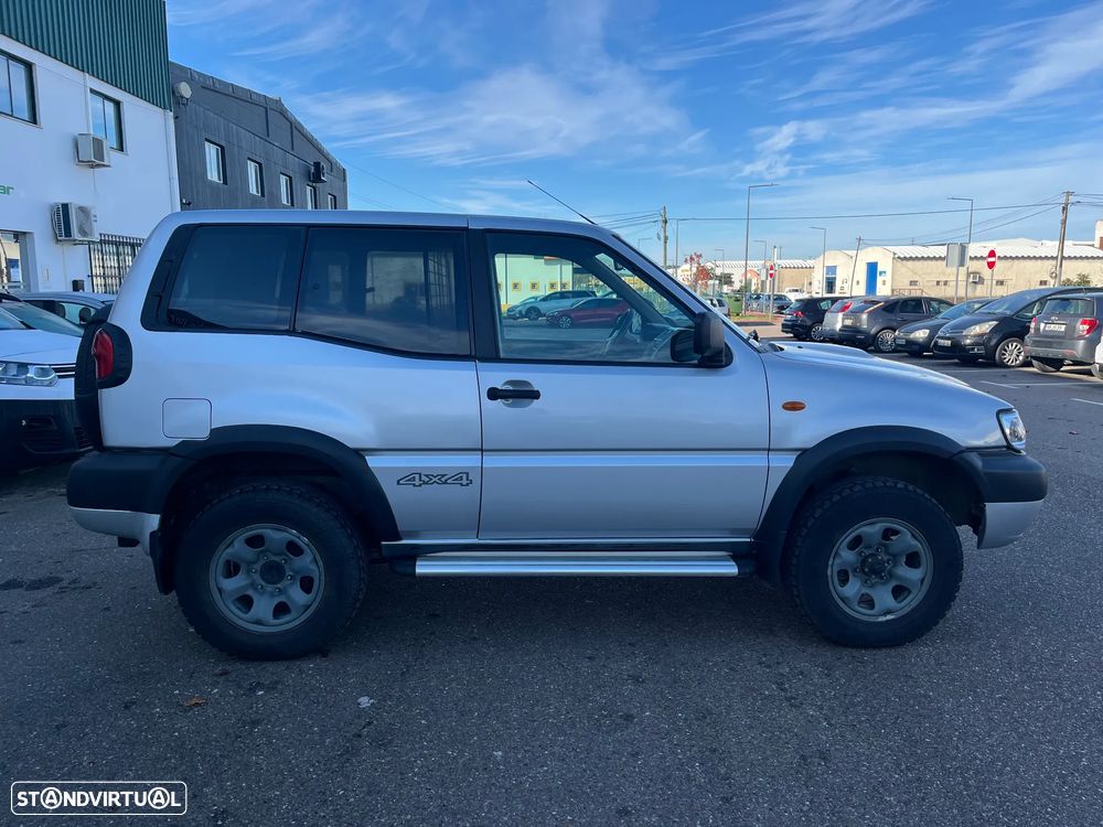 Nissan Terrano II Van - 6