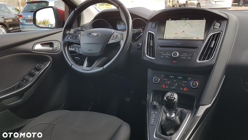 Ford Focus 1.5 EcoBlue Start-Stopp-System TITANIUM STYLE - 16