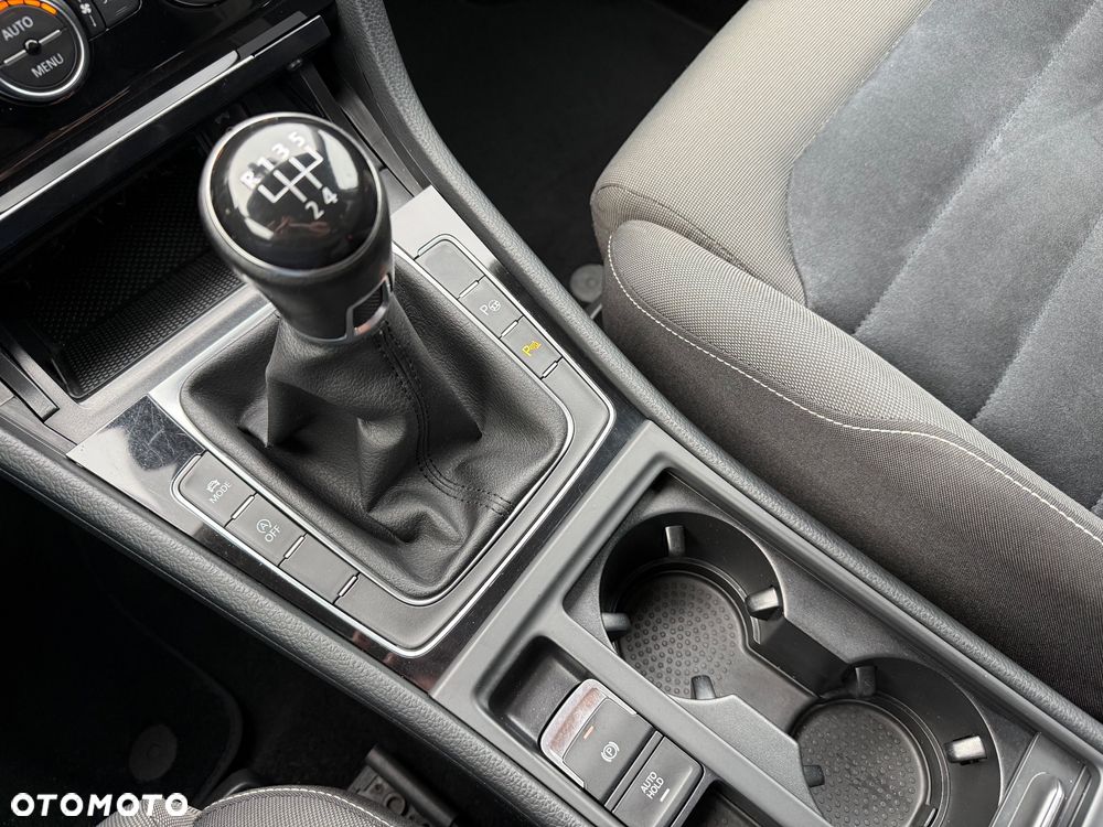 Volkswagen Golf 1.6 TDI 4Motion BlueMotion Technology Trendline - 19