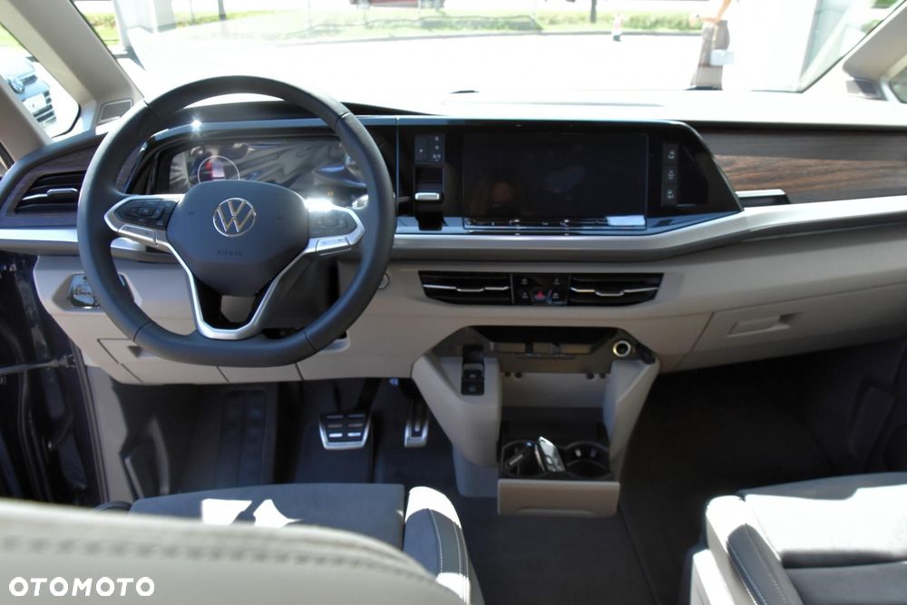 Volkswagen Multivan - 13