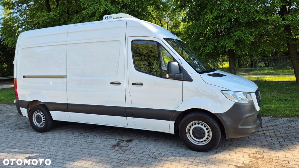 Mercedes-Benz Sprinter - 1