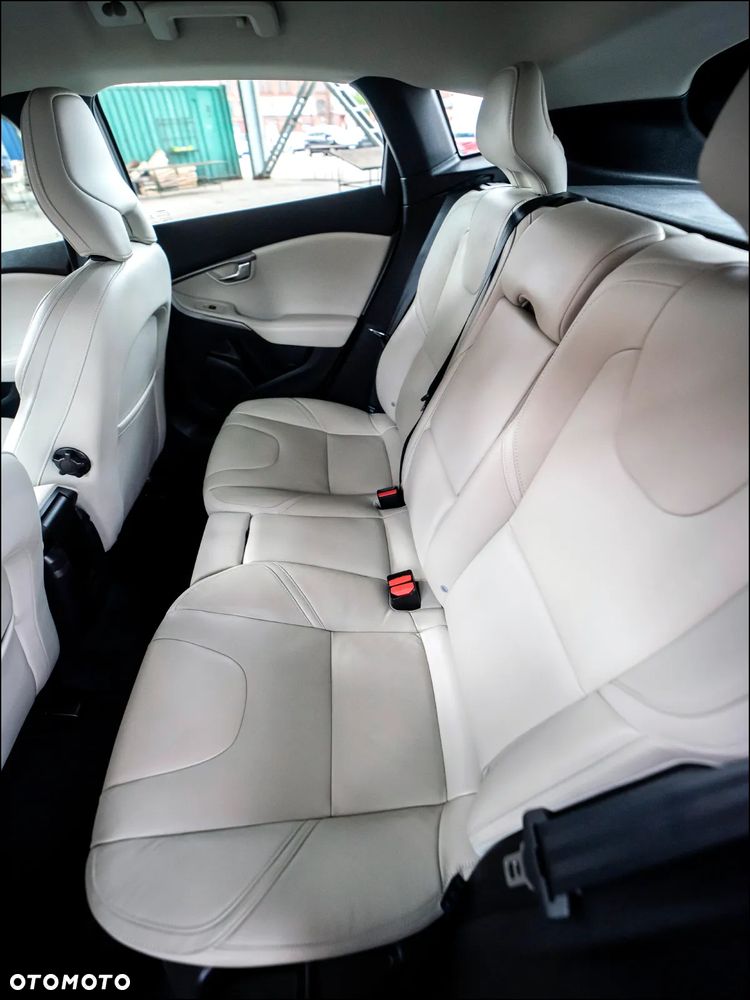 Volvo V40 - 33