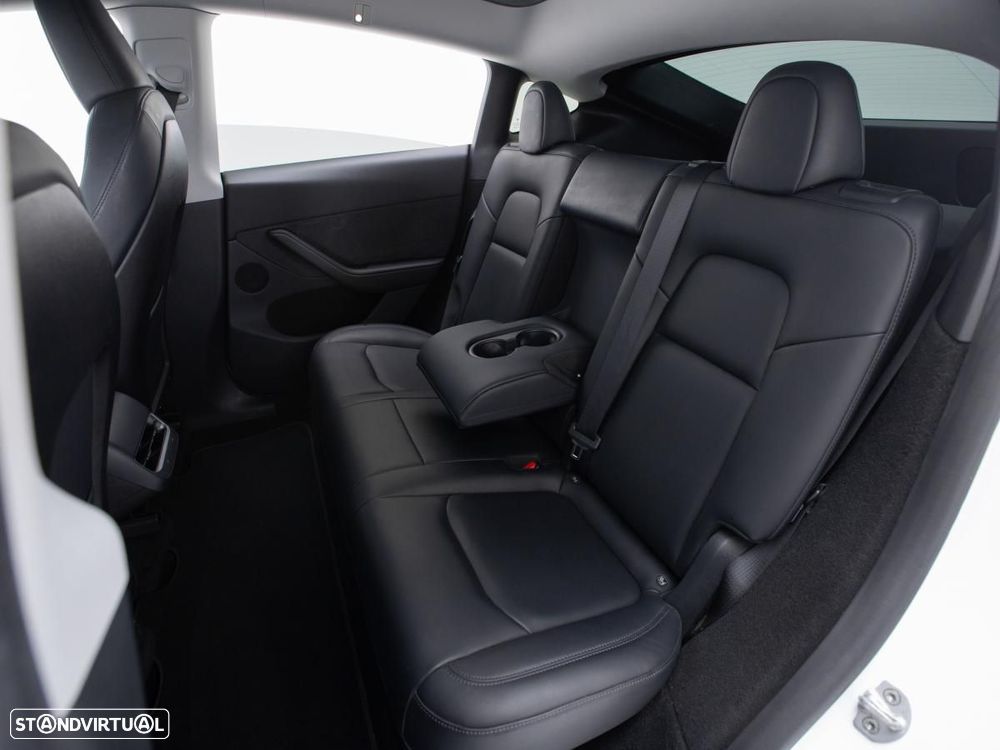 Tesla Model Y Long Range Dual Motor AWD - 12