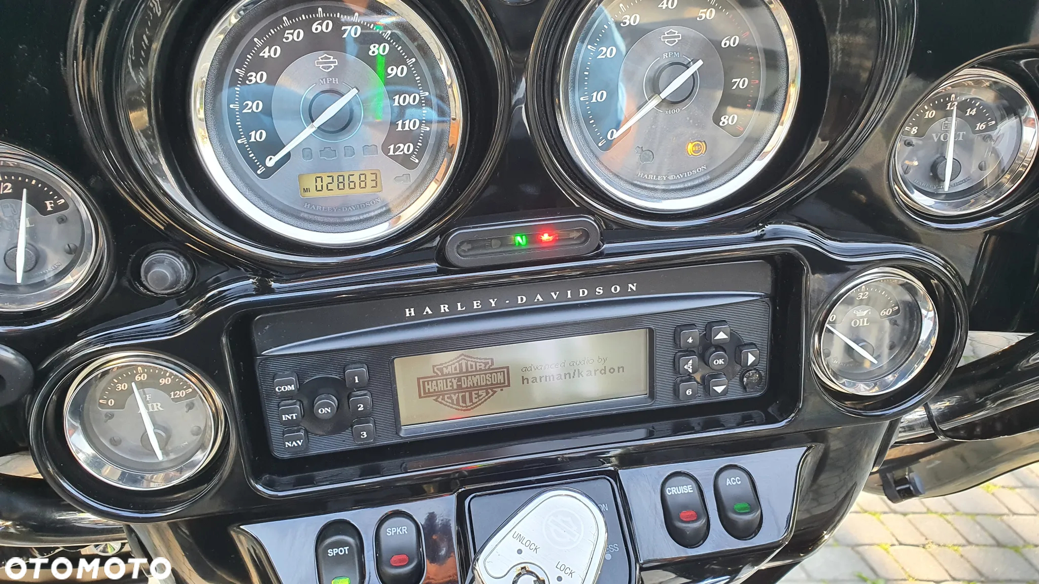 Harley-Davidson FLHTCU Ultra - 13