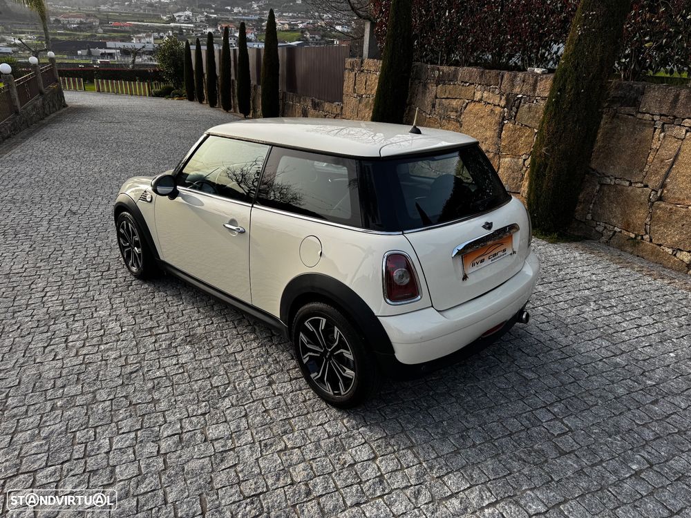 MINI 3 Portas Cooper D - 4