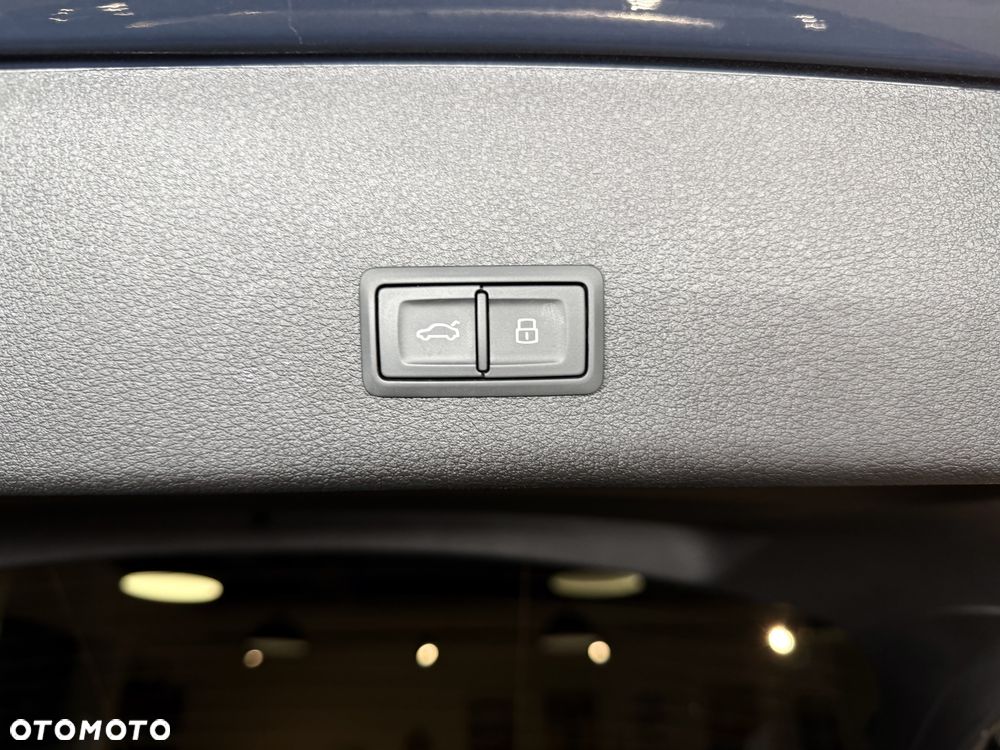 Audi e-tron 55 Quattro S Line - 31