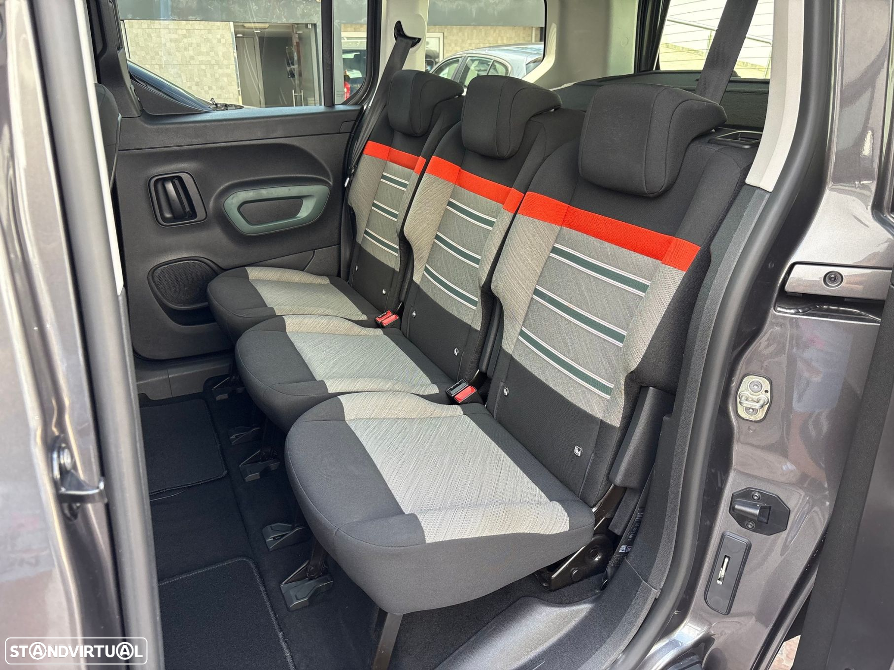 Citroën Berlingo 1.5 BlueHDi M Shine EAT8 Grip Control - 12