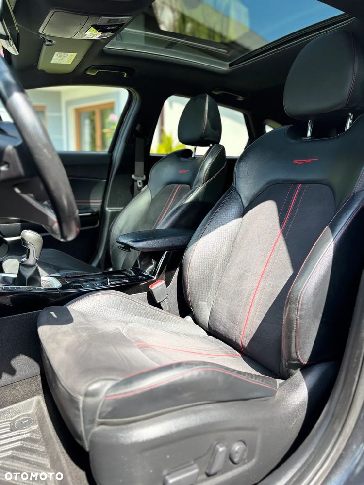 Kia ProCeed - 7