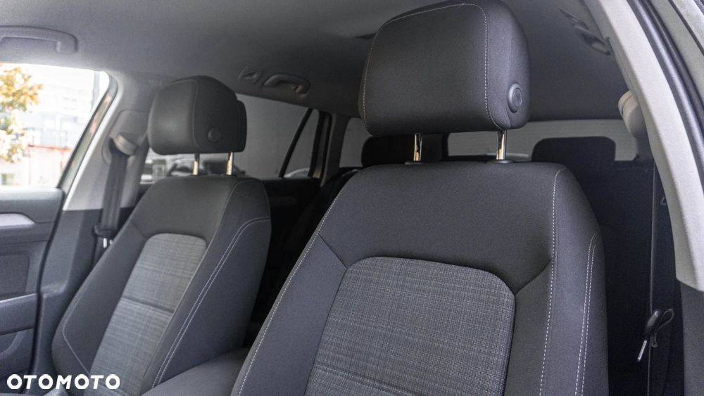Volkswagen Passat Variant 2.0 TDI SCR DSG Comfortline - 36