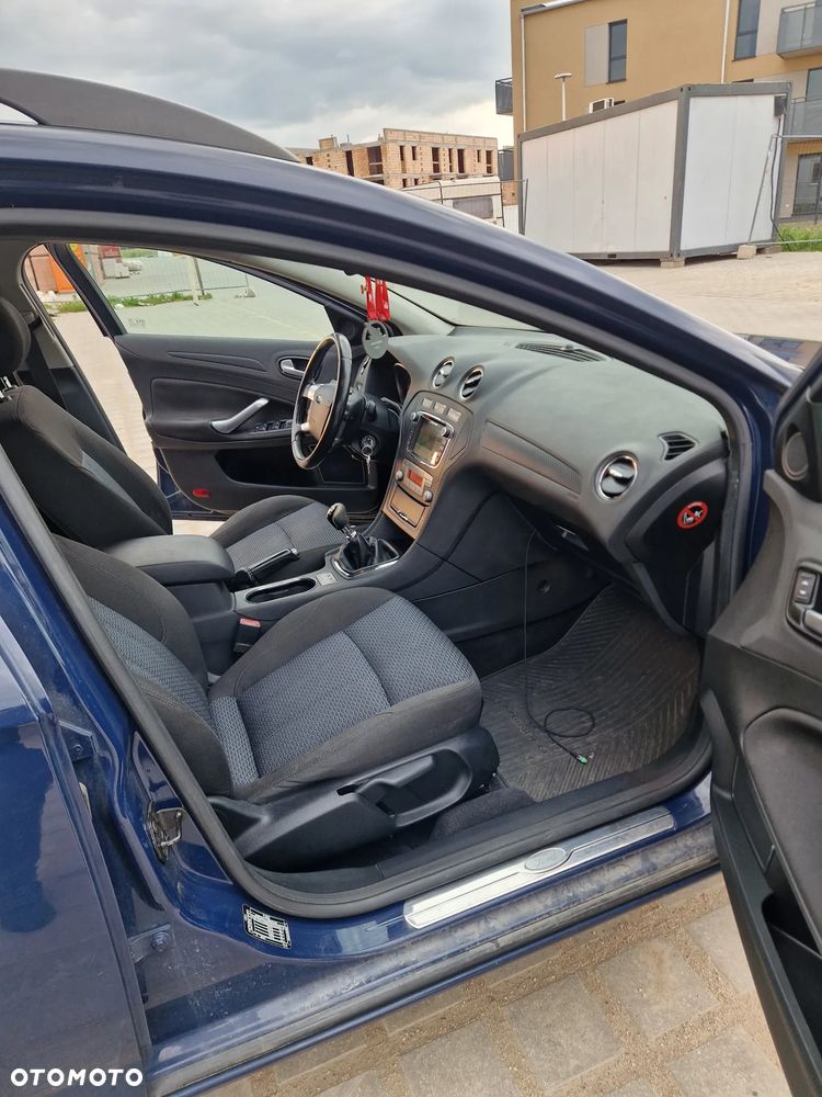 Ford Mondeo 2.0 TDCi Ghia - 15