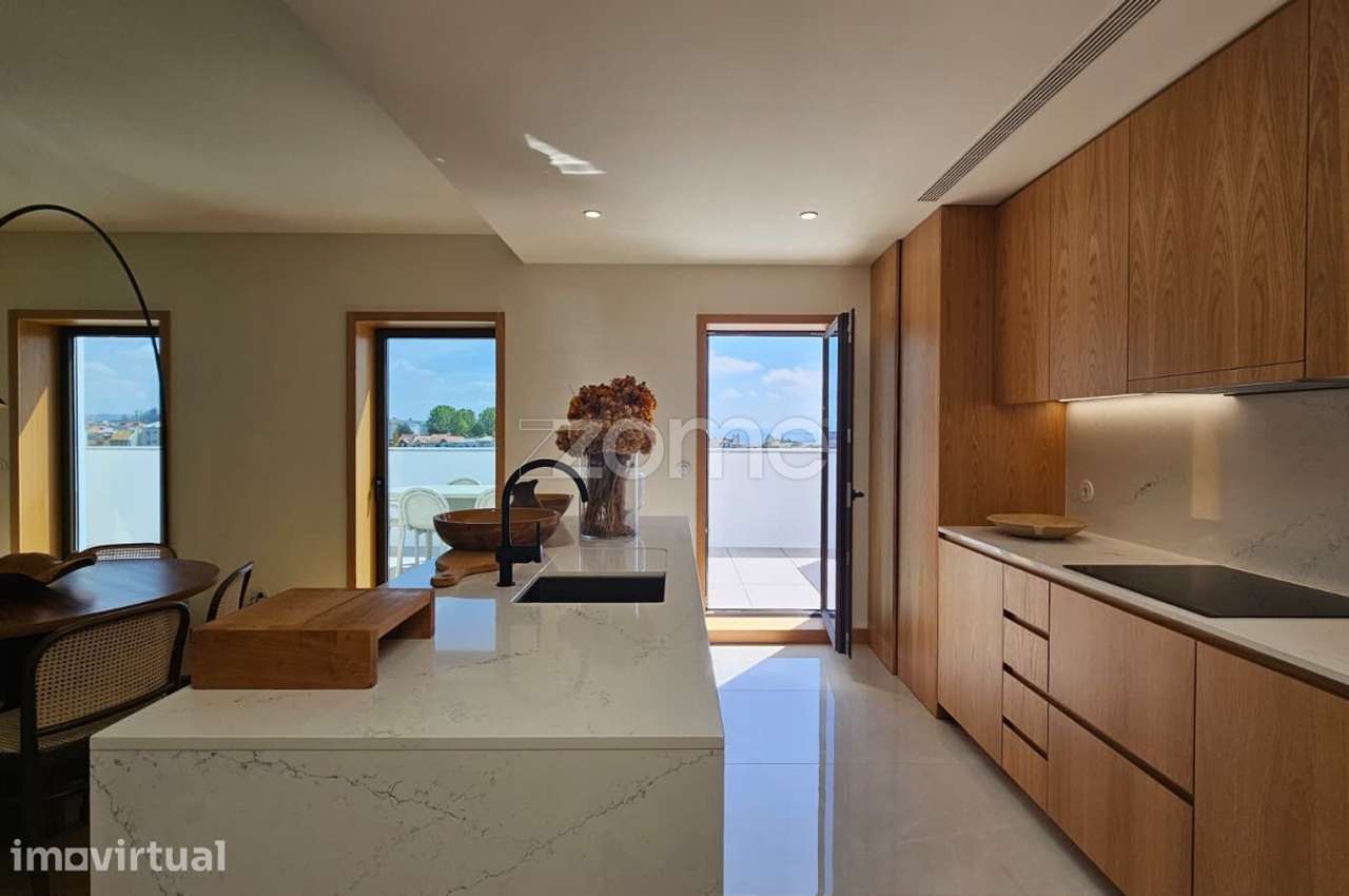 Apartamento T2 Novo no Centro do Porto - Grande imagem: 2/17