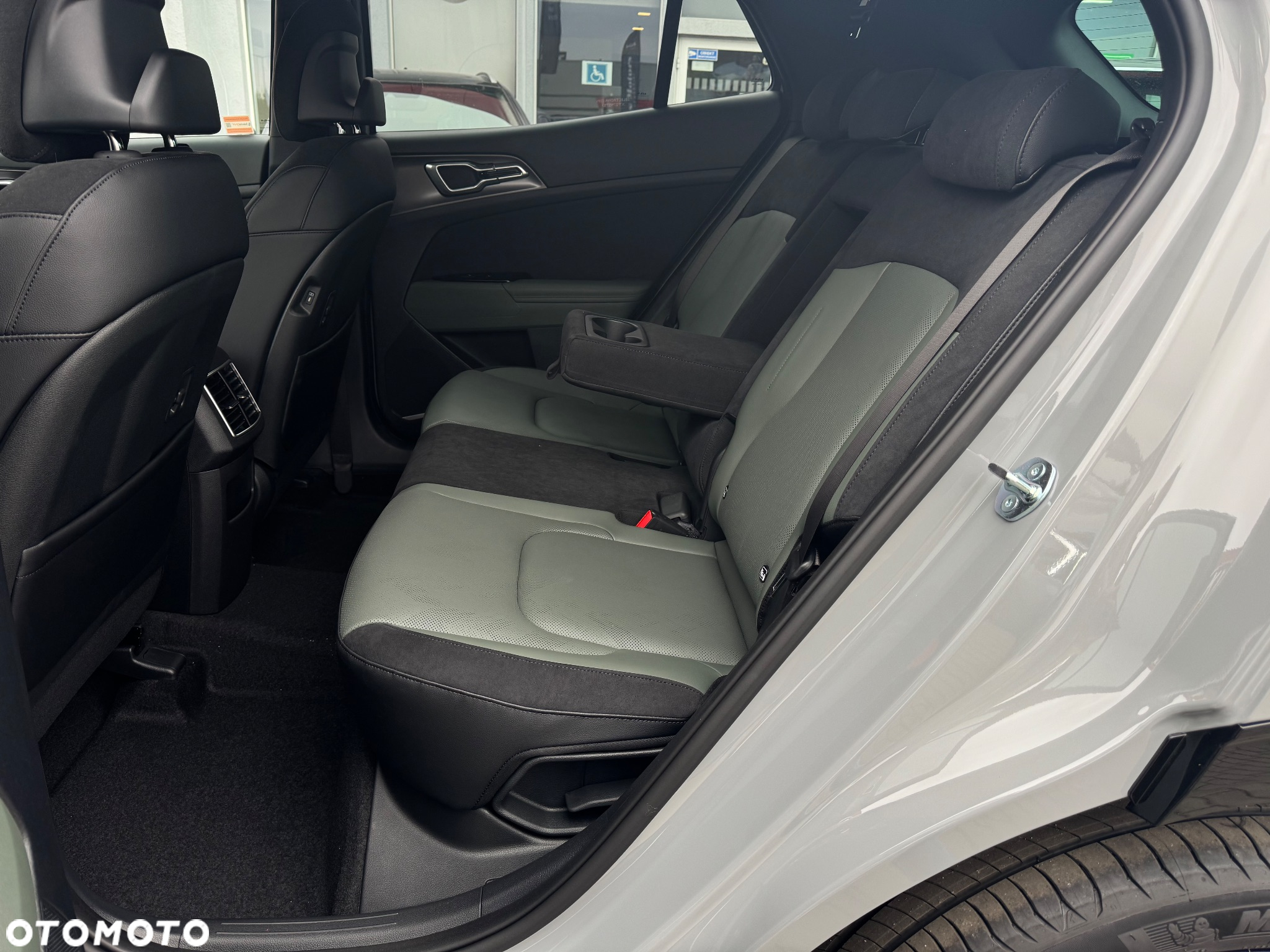 Kia Sportage 1.6 T-GDI Anniversary 2WD - 9