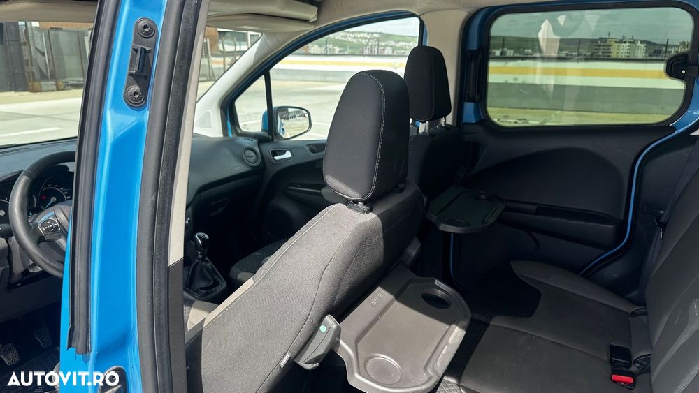 Ford Tourneo Courier 1.5 TDCi Trend - 10