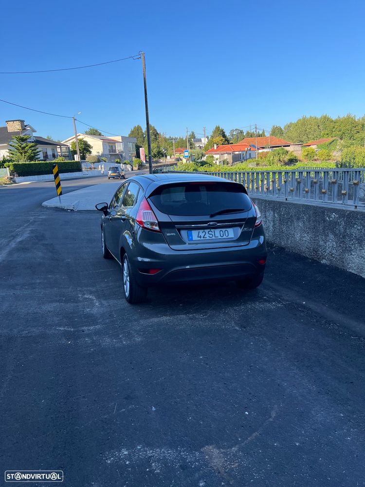 Ford Fiesta 1.0 EcoBoost Titanium - 2