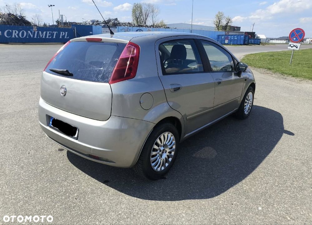 Fiat Grande Punto - 4