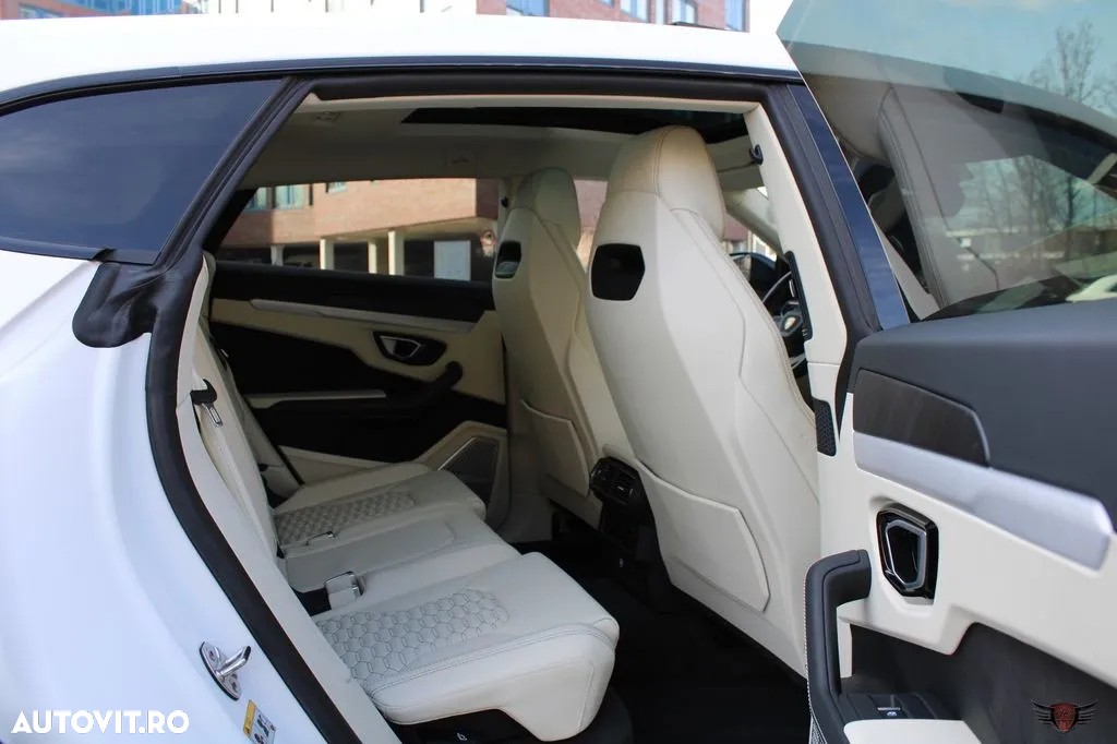 Lamborghini URUS Standard - 16