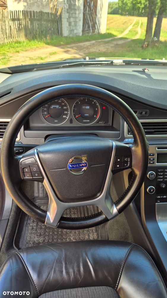 Volvo V70 2.4D Momentum - 12