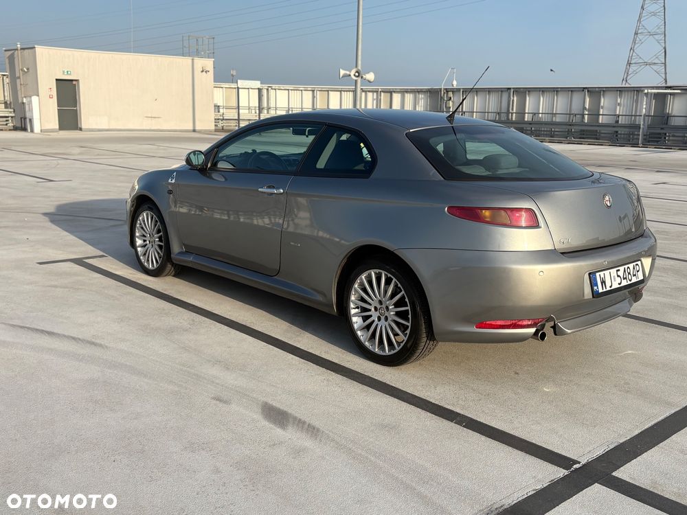 Alfa Romeo GT 1.8TS Impression - 5