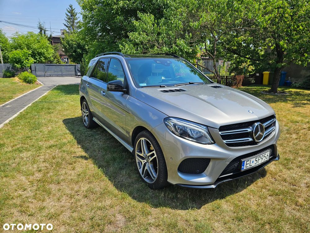Mercedes-Benz GLE - 23