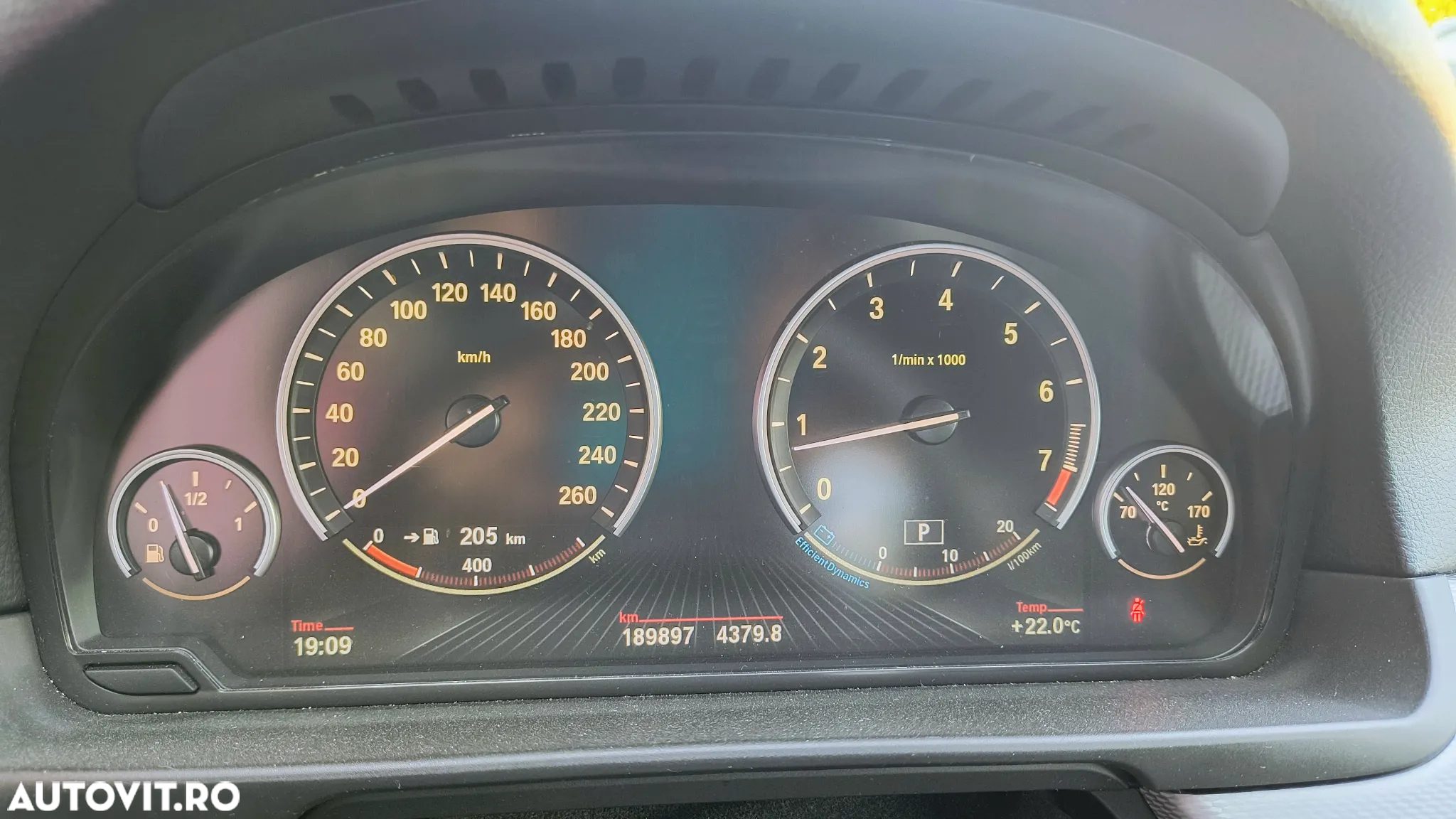 BMW Seria 5 520i Sport-Aut. - 7