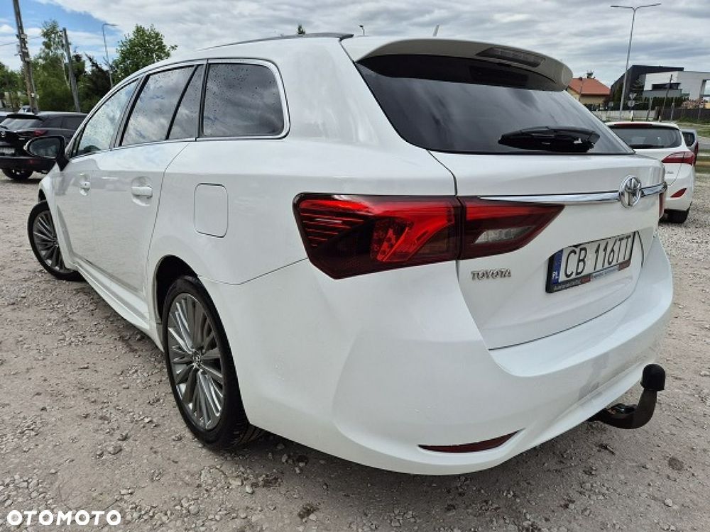 Toyota Avensis - 5
