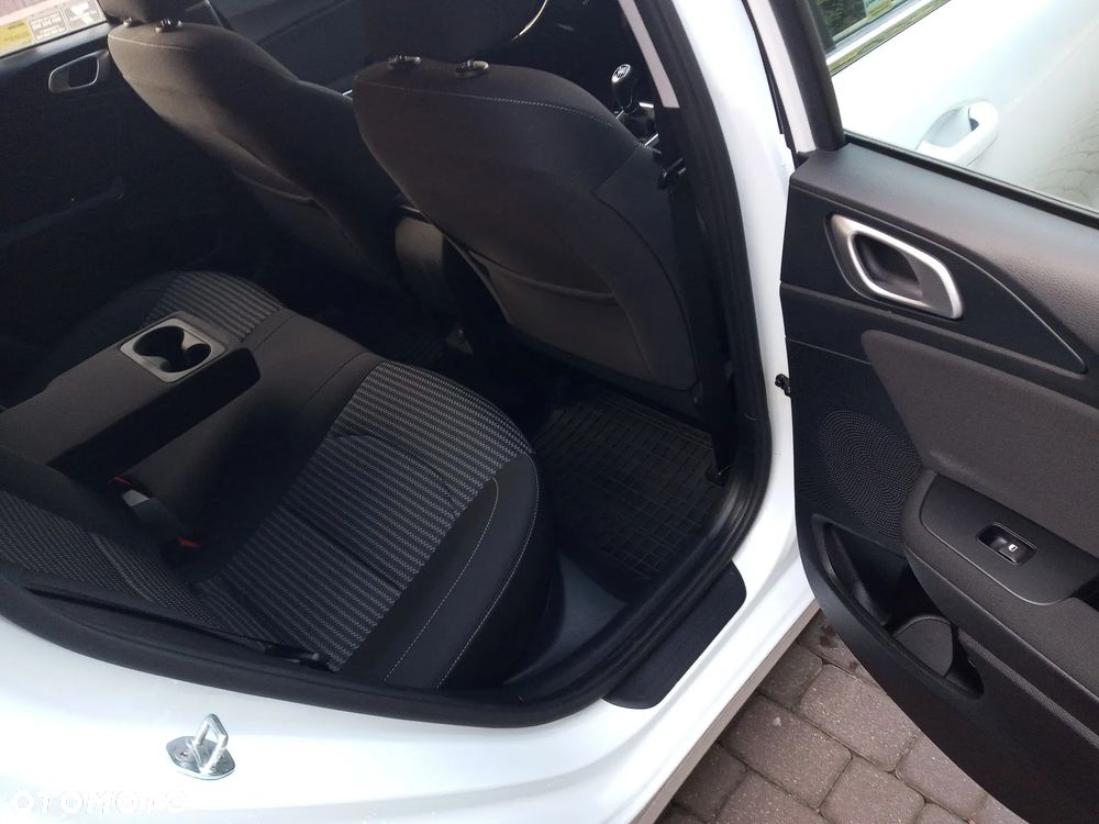Kia Ceed 1.5 T-GDI M - 27