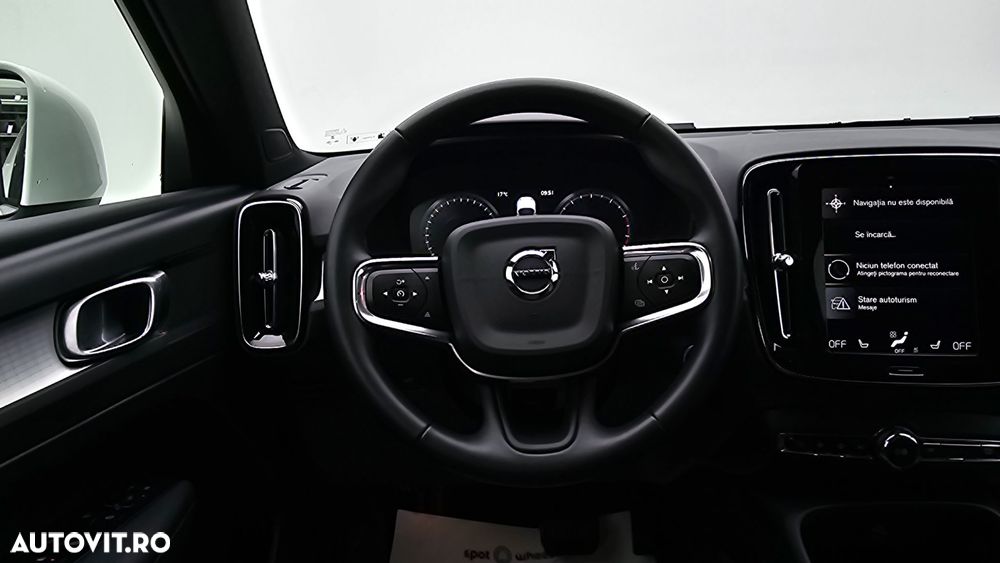 Volvo XC 40 T3 AT8 Momentum Pro - 16